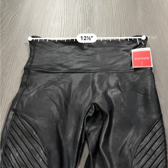 Spanx Faux Leather Mid Rise Moto Leggings in Very Black Size M - Picture 11 of 13